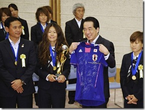 selecao_japonesa_primeiro_ministro_do_japao_reuters620x470