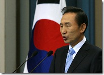 South Korean President Lee Myung Bak Apologies PQZbJ4V5Fo8l