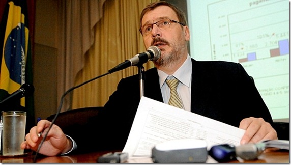 Arno-Augustin-size-598