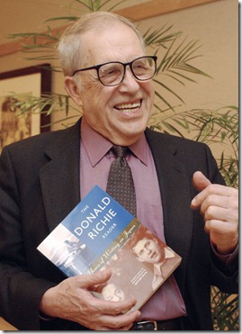 焼け跡から見つめ続け