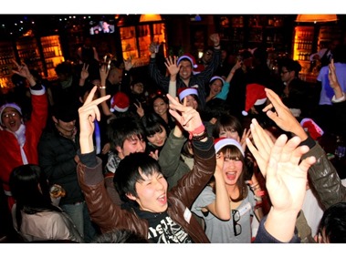 6353452-Tokyo_Pub_Crawl_Tokyo