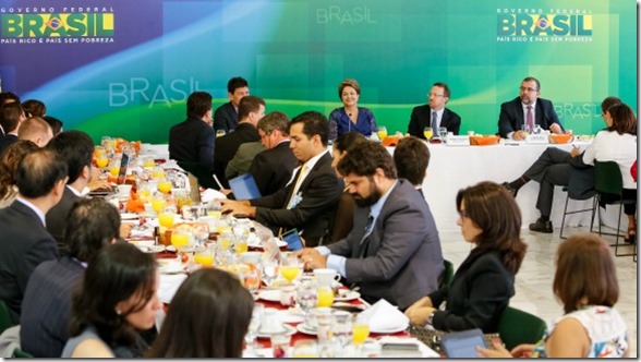Brasília - DF, 22/12/2014. Presidenta Dilma Rousseff durante café da manhã com jornalistas-setoristas do Palácio do Planalto. Foto: Roberto Stuckert Filho/PR.
